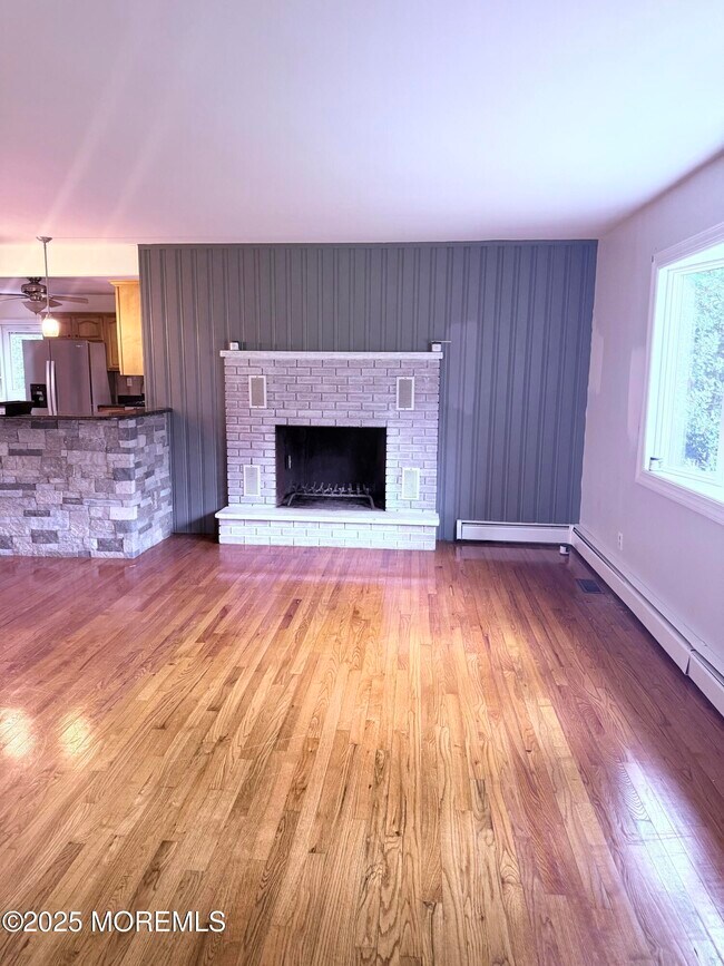 Photo - 1424 Shafto Rd