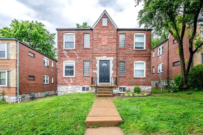 Building Photo - 4948-4948 Kemper Ave Unit 4946 Kemper Ave. - 2nd Floor