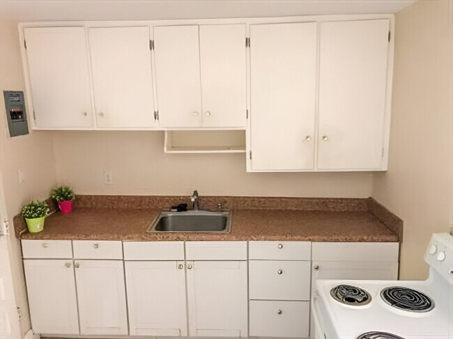 Photo - 212 E Drury Ave Unidad B