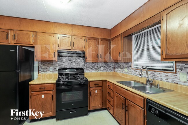 Photo - 7324 Caribou Trail