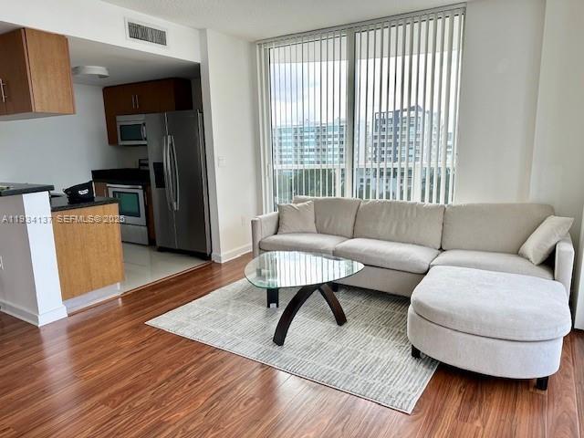 Photo - 601 NE 23rd St Unit 1106