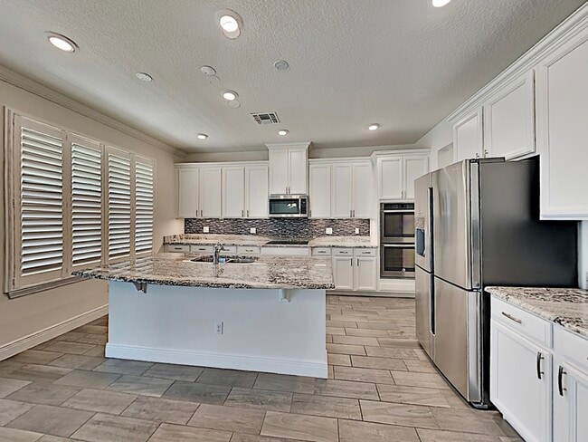 Photo - 8931 Lookout Pointe Dr