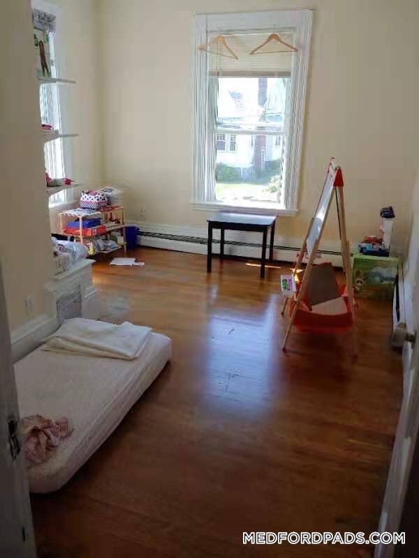 Building Photo - 21 Royall St Rental