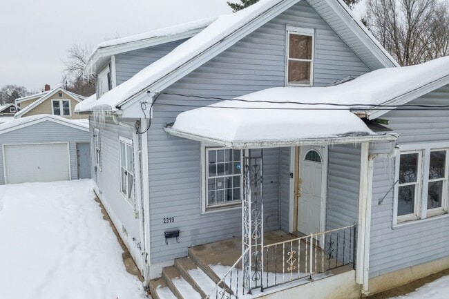 Photo - 2319 Hecker Ave