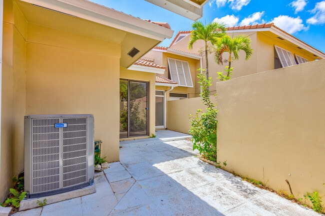 Photo - 227 Old Meadow Way