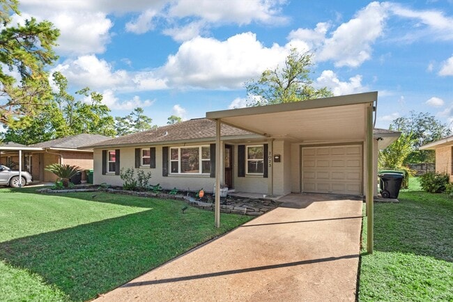 Photo - 2023 Woodcrest Dr
