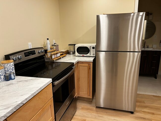 Kitchen - 2235 Sunset Dr Unit #2