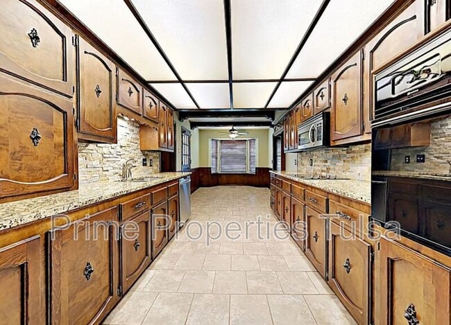 Photo - 838 Millwood Rd