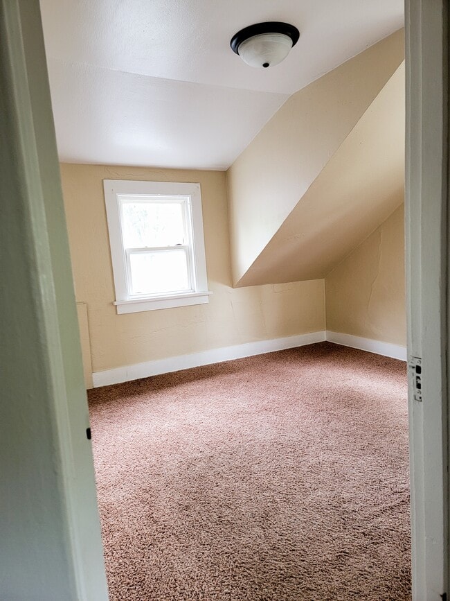 Photo - 623 Deyo Ave
