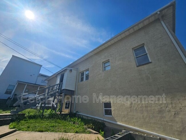 Building Photo - 3 N Main St