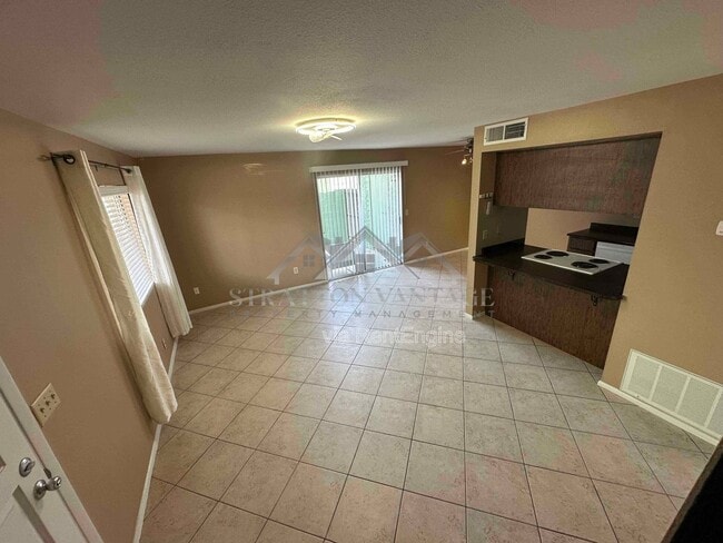 Photo - 10203 N 7th Pl