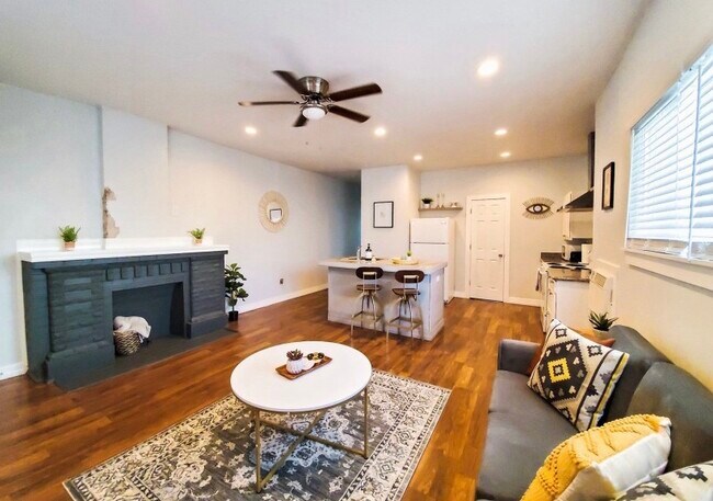 Photo - 636 S Quaker Ave