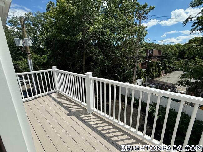 Photo - 124 Kenrick St Unit 8