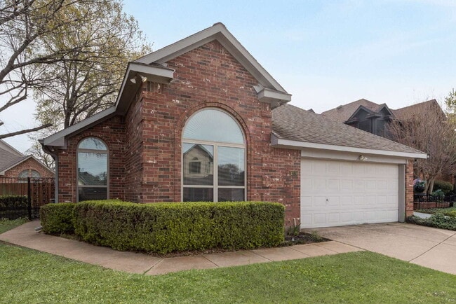 Photo - Garden haven 3 bed 2 bath home in H-E-B school district