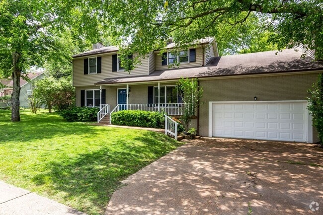 Building Photo - Vandy and Belmont students!! Rental