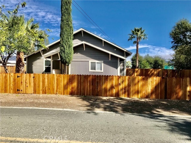 2042 Finley East Rd