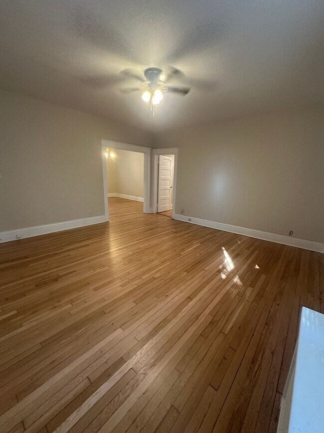 Photo - Adorable Condo in Ghent!