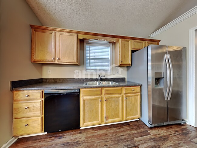 Photo - 172 Barrington Ln