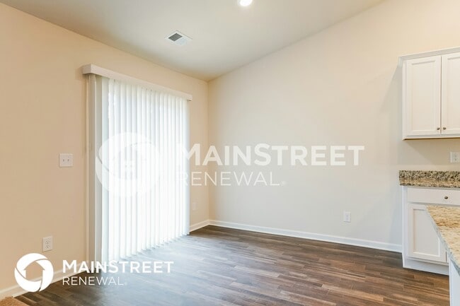 Photo - 508 Gusty Ln House