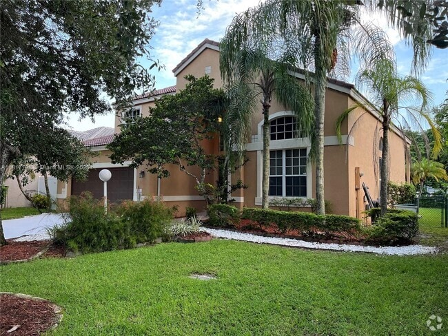 Building Photo - 6710 NW 81st Ct Rental