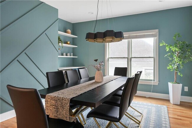 Photo - 1393 Glenwood Ave SE