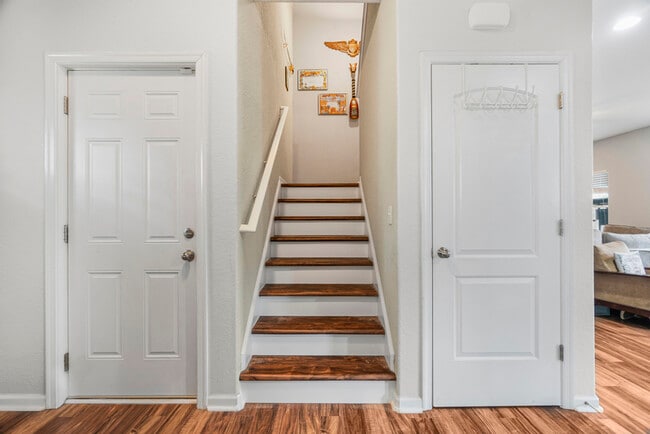 Photo - 4882 Elmhurst Ave