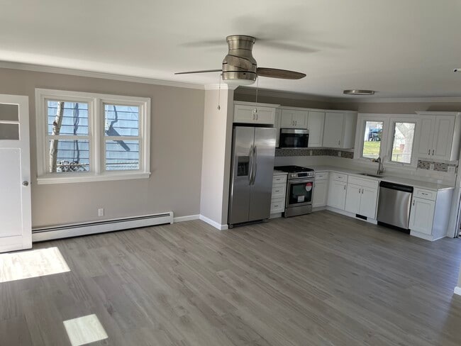 Photo - 720 Barberry Dr