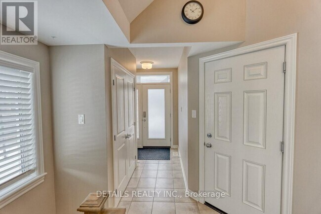 Photo - 264 Brambling Way