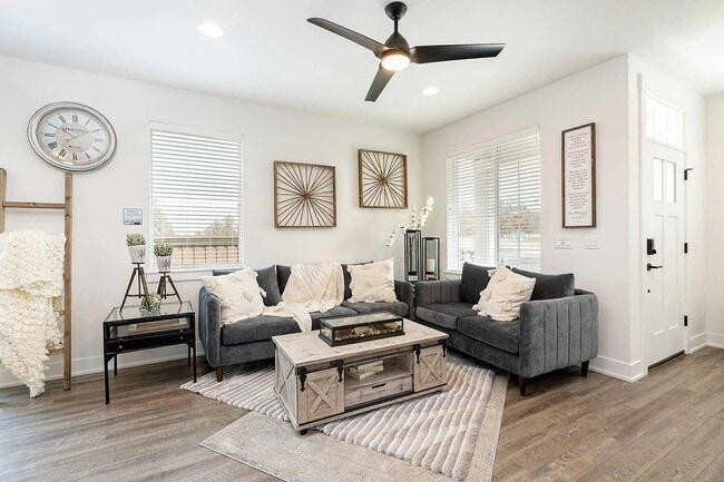 Photo - Eastside townhome in the desirable Petrosa neighborhood