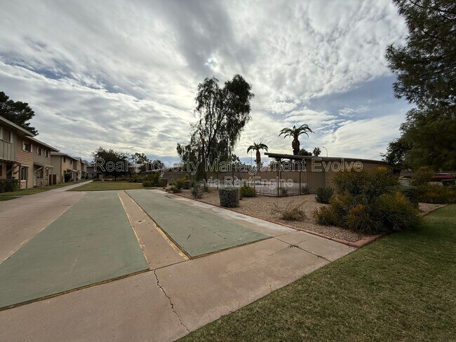 Photo - 4613 S Mill Ave