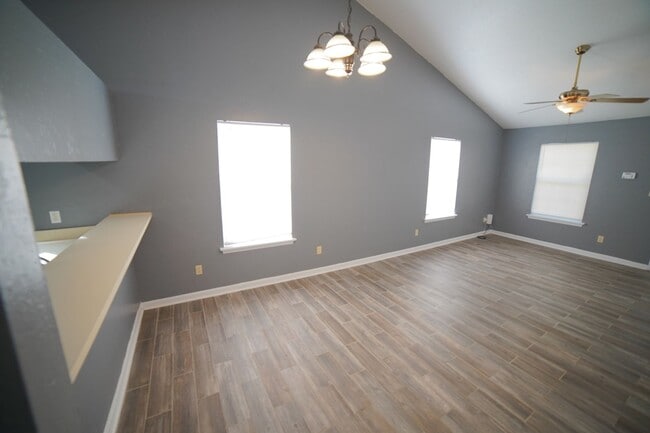 Photo - 6315 S Placid Pl Unidad 6315 S Placid Place - B