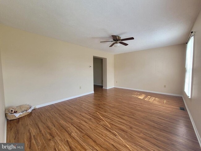 Photo - 200 Mill Race Dr