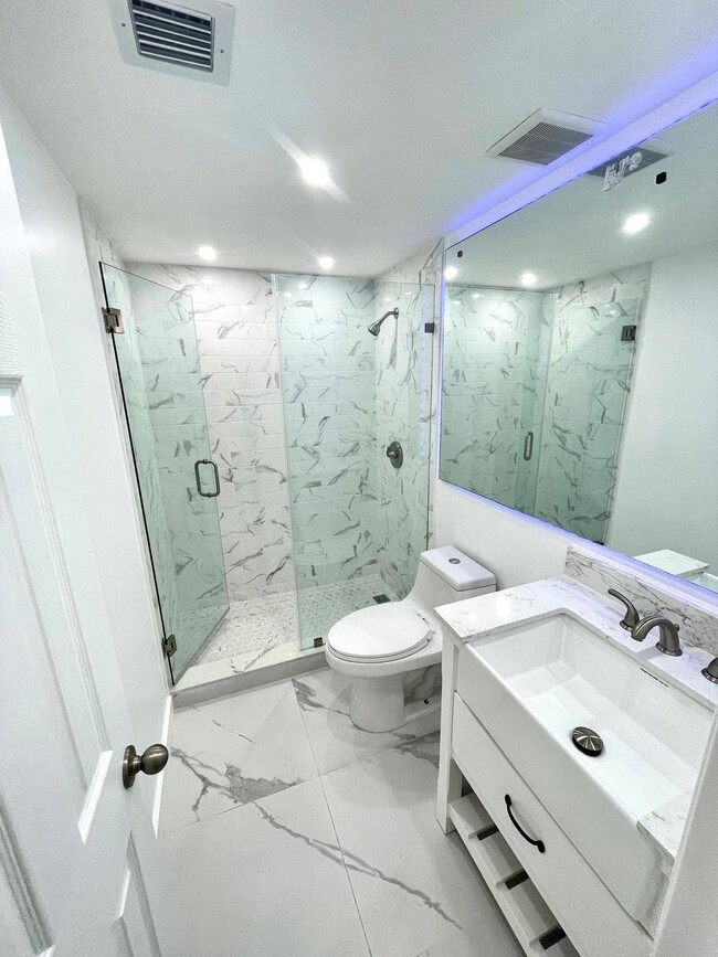 Photo - 1825 W 44th Pl