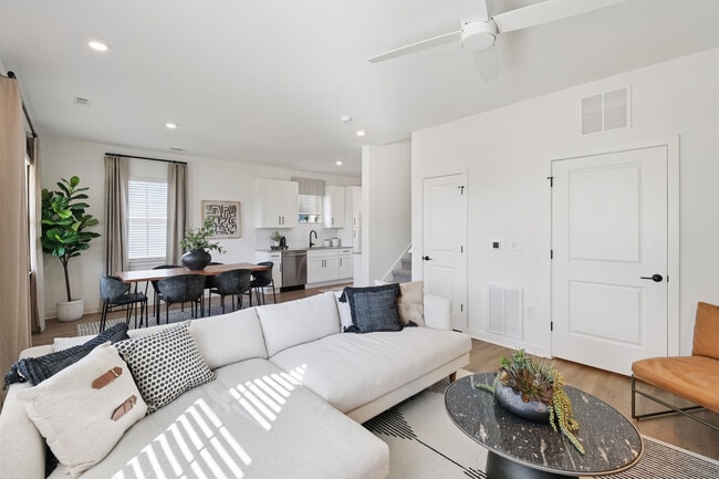Hamlet Huntersville - Homes & Townhomes for Rent