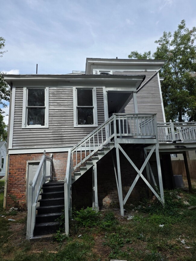 140 Wylie St