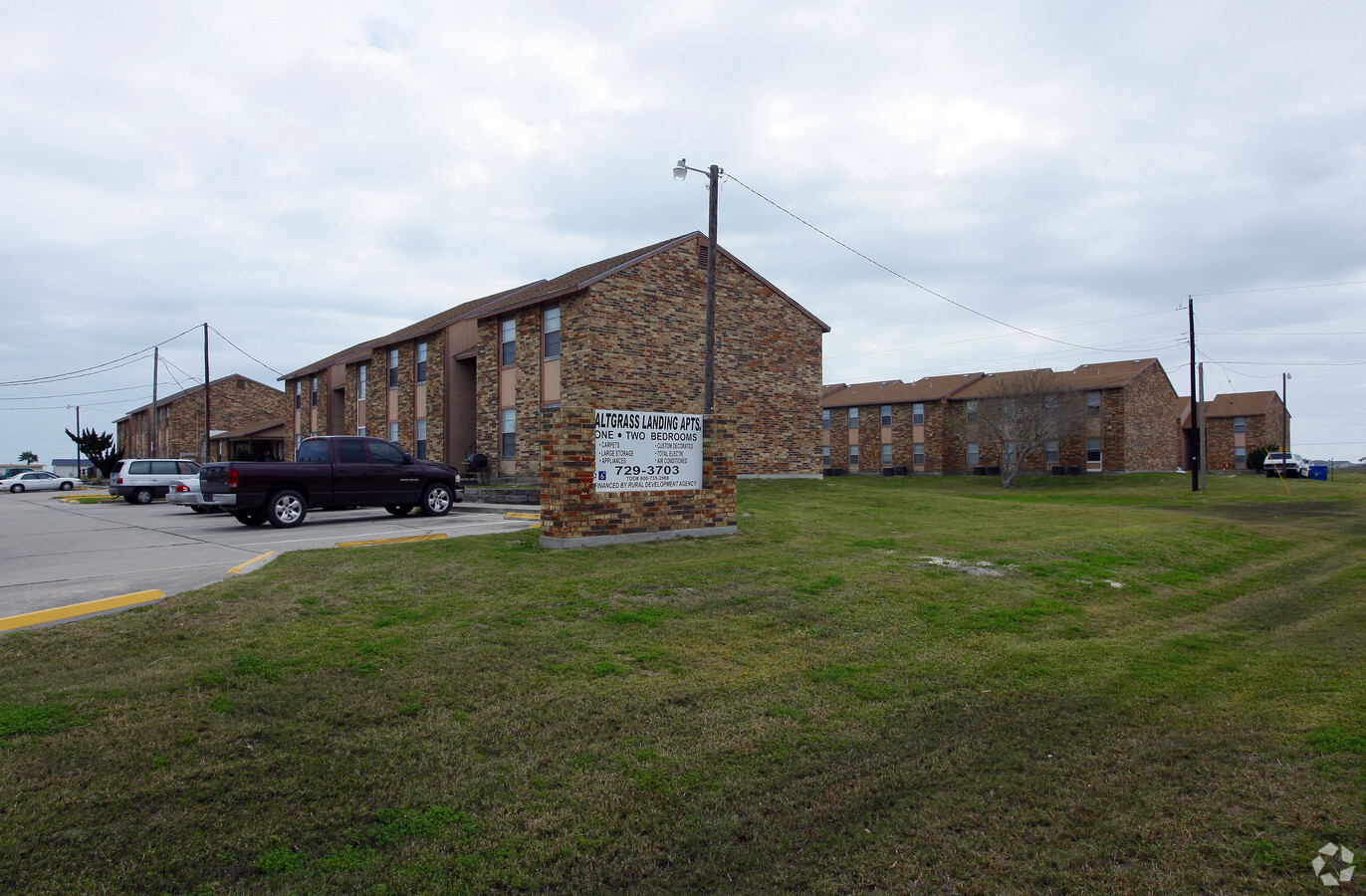 Salt Grass Landing Apartments - Salt Grass Landing Apartments