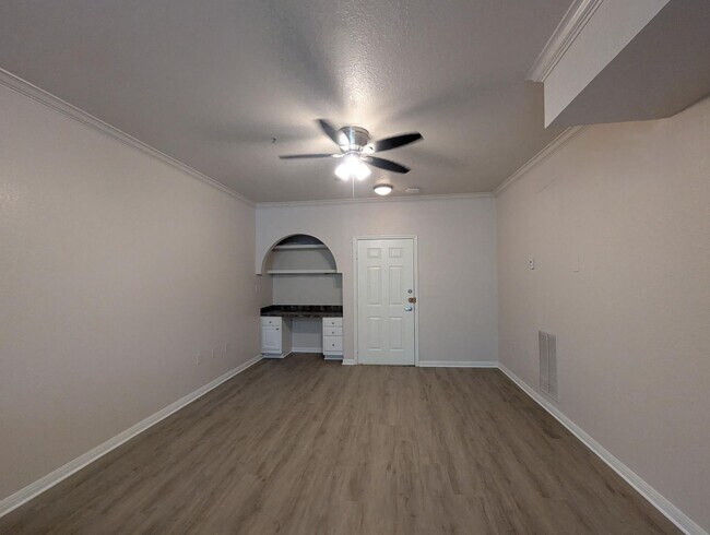Photo - 1x1 New flooring, stove, washer/dryer. Includes Balconette facing a quiet tree lined street.