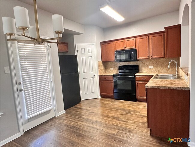 Photo - 417 Capistrano Dr