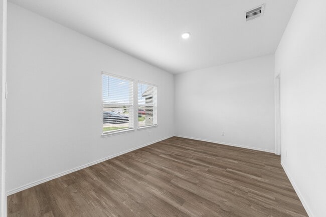 Photo - 16727 Hemlock Frst Ln