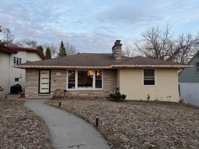 Building Photo - Stylishly Updated 4BR Home in the Heart of Northeast Minneapolis!