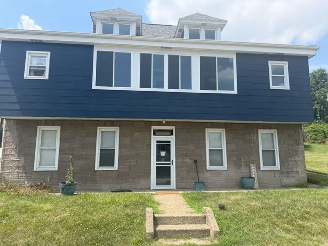 Building Photo - 2nd Ave Unit 1