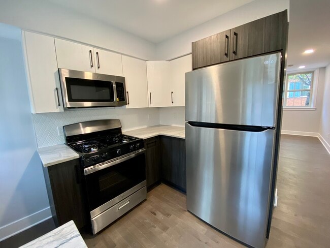 Photo - 722 Lombard St Unit APT 1
