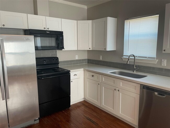 Photo - 517 Atchison St