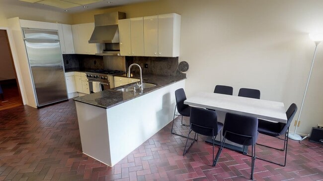 Photo - 1412 21st St NW