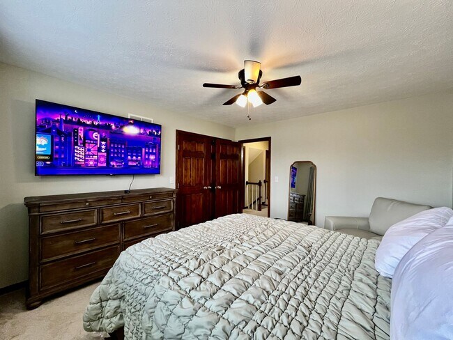 7033 Willowood Dr