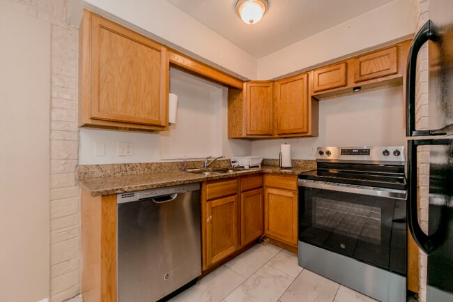 Photo - 14 Bel Air St