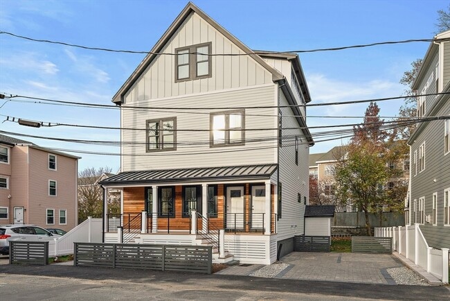Building Photo - 21 Woodbine St