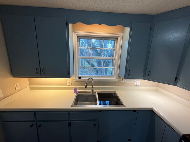 Photo - 2313 Ingleside Dr