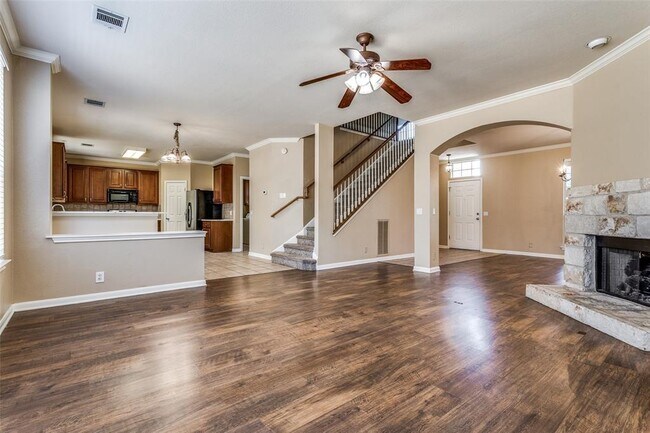 Photo - 4004 Canyon Glen Cir