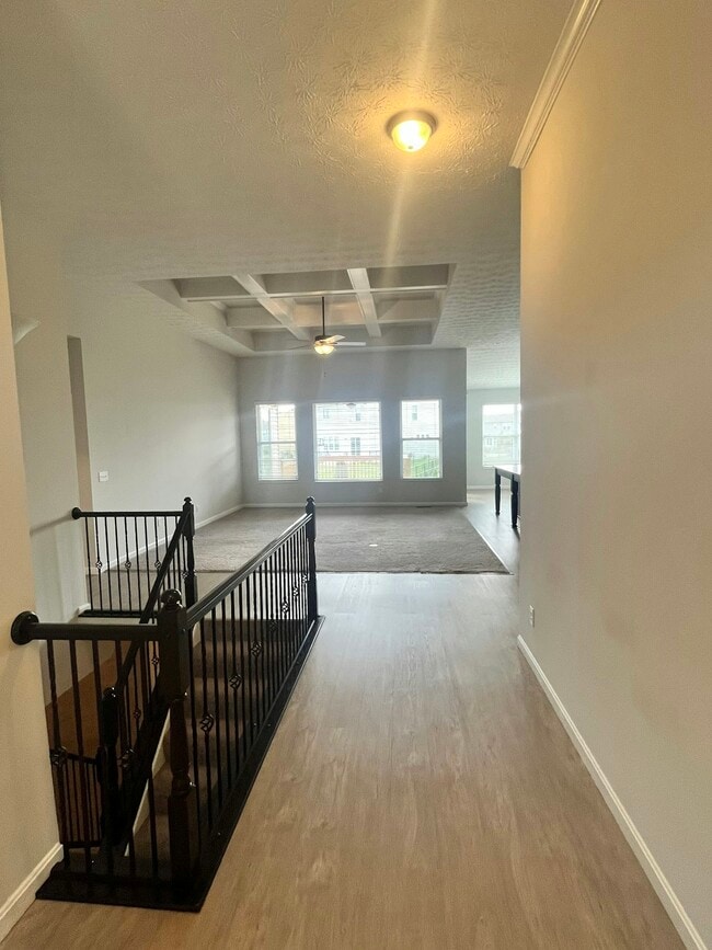 1596 Sierra Vista Way